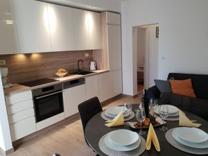 18321534-Ferienwohnung-4-Rogoznica-300x225-3