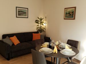 18321534-Ferienwohnung-4-Rogoznica-300x225-4