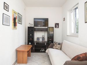 18323025-Ferienwohnung-6-Rogoznica-300x225-1