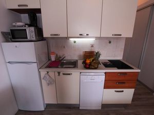 18550547-Ferienwohnung-4-Rogoznica-300x225-4