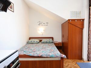 18699255-Ferienwohnung-2-Rogoznica-300x225-4