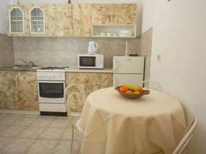 19170438-Ferienwohnung-4-Rogoznica-300x225-1