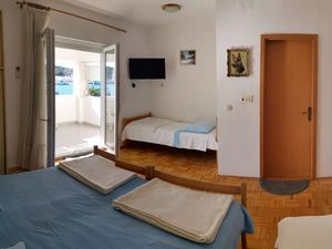 19170438-Ferienwohnung-4-Rogoznica-300x225-4