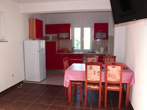 23183599-Ferienwohnung-5-Rogoznica-300x225-2