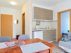 23451201-Ferienwohnung-3-Rogoznica-300x225-3