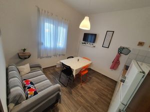 23539297-Ferienwohnung-4-Rogoznica-300x225-2