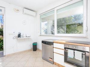 23954846-Ferienwohnung-5-Rogoznica-300x225-5