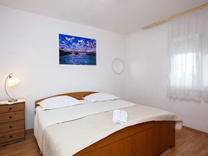 23980308-Ferienwohnung-6-Rogoznica-300x225-0