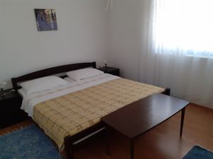 23929826-Ferienwohnung-6-Rogoznica-300x225-5