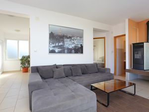 23539127-Ferienwohnung-6-Rogoznica-300x225-2