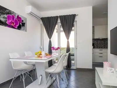 Ferienwohnung für 2 Personen (32 m²) in Rogoznica 9/10