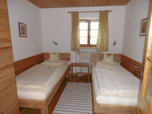 18190566-Ferienwohnung-4-Rohrdorf-300x225-5