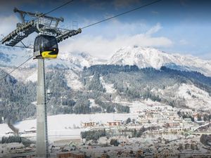 Schöner Ausblick auf Schladming und die Berge