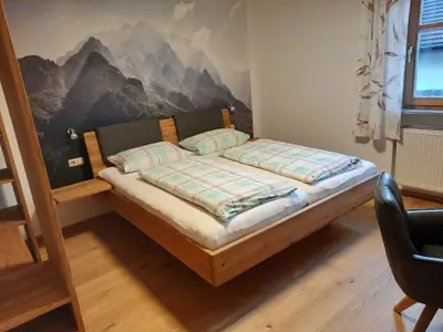 Schlafzimmer2Waldblick.jpg