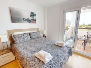 24049788-Ferienwohnung-4-Roldán-300x225-4