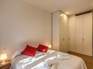 22454397-Ferienwohnung-6-Rom-300x225-5