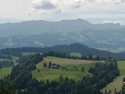 Das Unter Alpetli mit der Pilatuskette im Hintergrund
