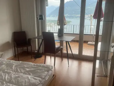 Arbeitstisch im Schlafzimmer