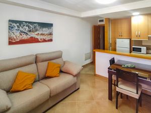 23766375-Ferienwohnung-4-Roquetas de Mar-300x225-4