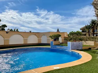 PoolOfHouse