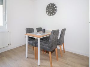 24003749-Ferienwohnung-4-Rosenbach-300x225-2