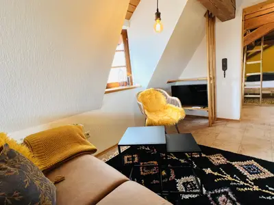 Photo, INSIDE, OUTSIDE