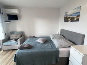 23662982-Ferienwohnung-2-Roses-300x225-2