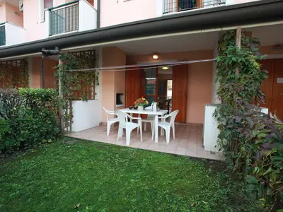 Ferienwohnung für 6 Personen (65 m²) in Rosolina Mare 1/10
