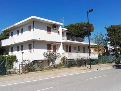Ferienwohnung für 5 Personen (60 m²) in Rosolina Mare 1/9