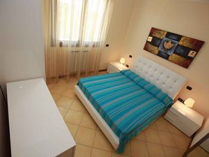 23774726-Ferienwohnung-5-Rosolina Mare-300x225-5