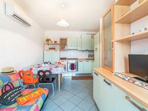 23751660-Ferienwohnung-4-Rosolina Mare-300x225-2