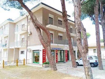Ferienwohnung für 6 Personen (65 m²) in Rosolina Mare 1/10