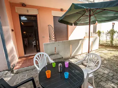 Ferienwohnung für 5 Personen (55 m²) in Rosolina Mare 1/10