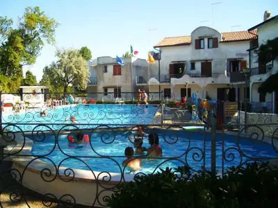 Ferienwohnung für 4 Personen (32 m²) in Rosolina Mare 1/10