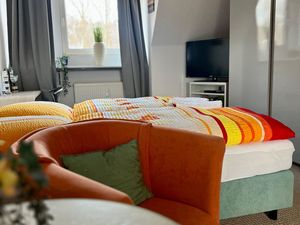 23831675-Ferienwohnung-2-Rostock-300x225-1