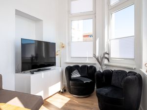 23883698-Ferienwohnung-4-Rostock-300x225-3