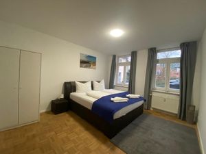 23977076-Ferienwohnung-7-Rostock-300x225-2