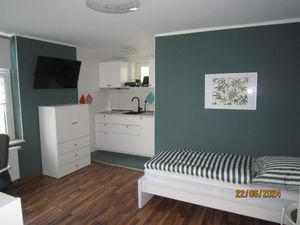 24035849-Ferienwohnung-1-Rostock-300x225-5