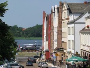 22367441-Ferienwohnung-2-Rostock-300x225-1