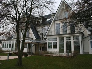 24055275-Ferienwohnung-4-Rostock-300x225-3