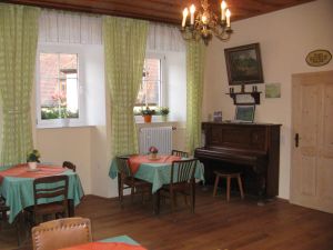 23447370-Ferienwohnung-4-Rothenburg ob der Tauber-300x225-3