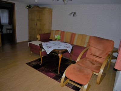 Wohnraum mit Blick Richtung Schlafzimmer