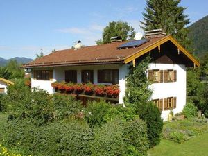 13934191-Ferienwohnung-2-Rottach-Egern-300x225-0