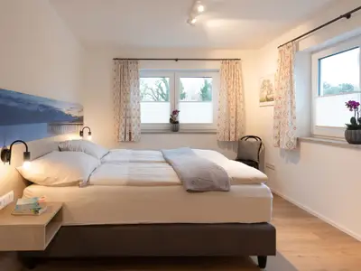 2. Schlafzimmer