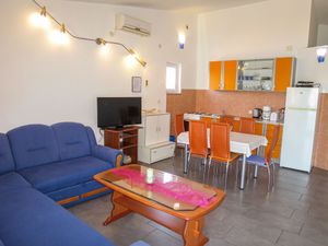 23859187-Ferienwohnung-5-Rovanjska-300x225-2