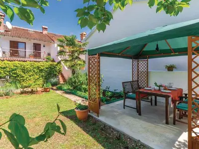 Ferienwohnung für 4 Personen (55 m²) in Rovinj 1/10