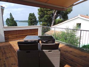 23779397-Ferienwohnung-2-Rovinj-300x225-3