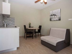 23780912-Ferienwohnung-2-Rovinj-300x225-2