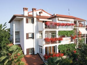 22953619-Ferienwohnung-3-Rovinj-300x225-0