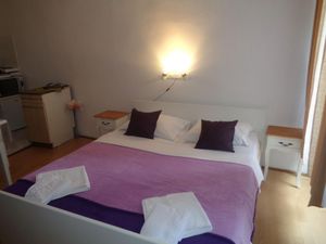 22945475-Ferienwohnung-3-Rovinj-300x225-0